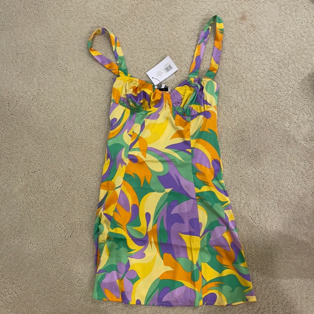 - We wore what dress perfect condition tag still on
